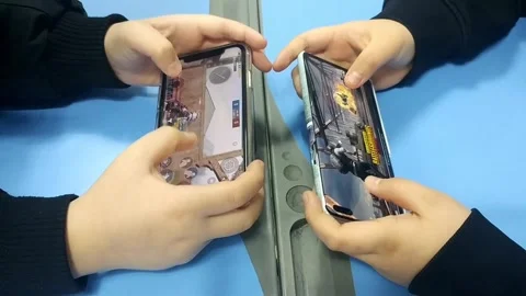 Smartphone game competition Stockbeeldmateriaal 256894937