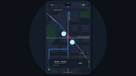 Smartphone GPS navigation map app showing route tracking, location pin, Vidéo 346740559