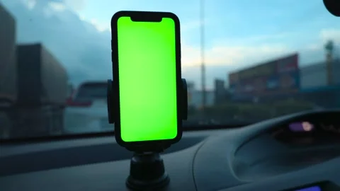 Smartphone green screen on car 動画素材 252628945