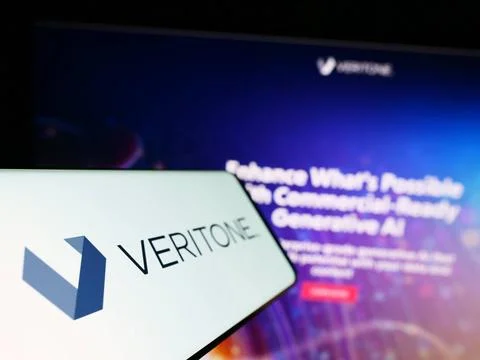  Smartphone with logo of American artificial intelligence company Veritone... Stock Photos