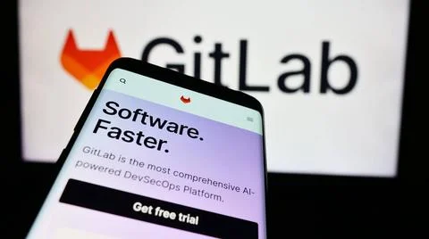  Smartphone with webpage of US open-source software company GitLab Inc. in... Fotos Stock