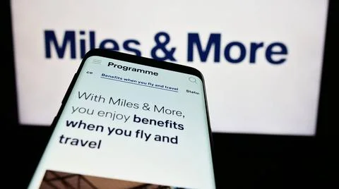  Smartphone with website of frequent-flyer program Miles and More (Lufthan... Foto stock