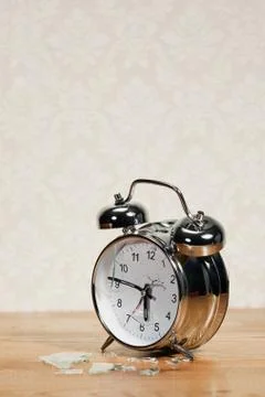 Smashed alarm clock Foto stock