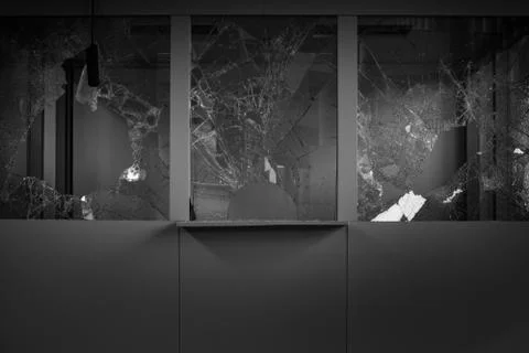 Smashed up counter windows Fotos Stock