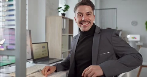 Smiling business man at office computer, confident accountant auditor portrait Stock Footage 333205315