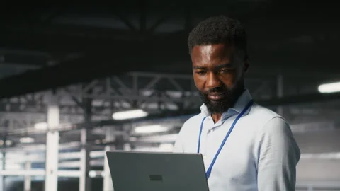 Smiling data center engineering team on industrial platform Video stock 310275899