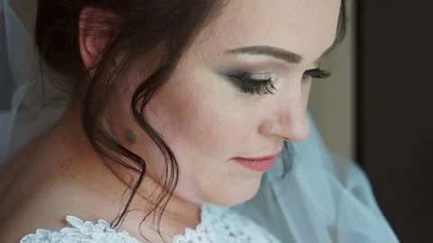 Smiling face of the bride Stock Footage 107675034