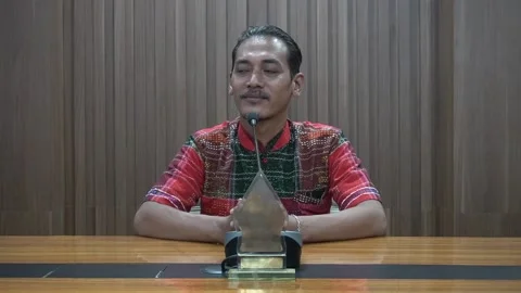 Smiling face expression of business man workers 스톡 동영상 221380122