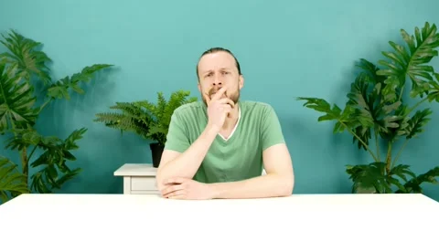Smiling happy man showing eureka gesture. 스톡 동영상 157351522