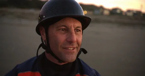 Smiling man on the beach. 動画素材 88373543