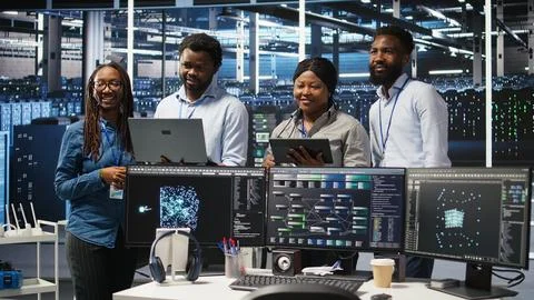 Smiling server hub engineers using AI algorithms and node tree systems Foto stock
