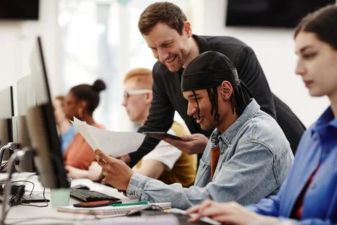 Smiling Students in Computer Lab Foto stock