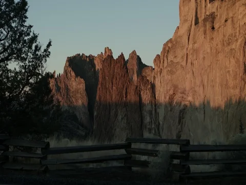 Smith Rocks Early morning Rustic Fence foreground Stock Footage 83229655