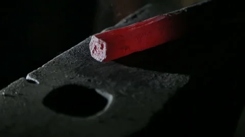 Smith at work 動画素材 91021772