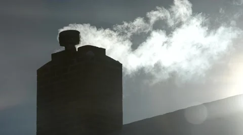 Smoke blowing from chimney on cold winter morning. Stock-Footage 45462124
