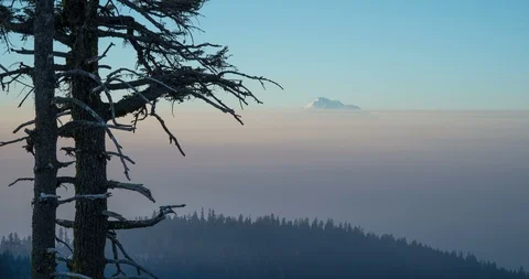 Smoke from Carr Fire Dawn Time Lapse, Mount Shasta, California, 07282018 Stock Footage 92965036