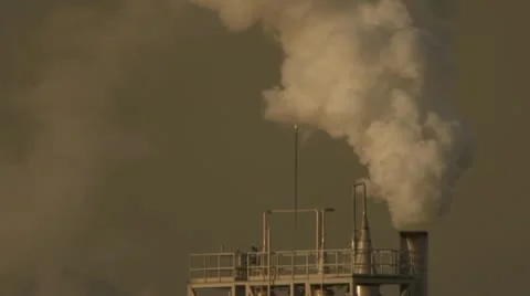 Smoke Cloud over the factory 库存影片 10730044