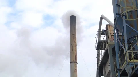 Smoke comes from the chimney. Stock-Footage 98815727
