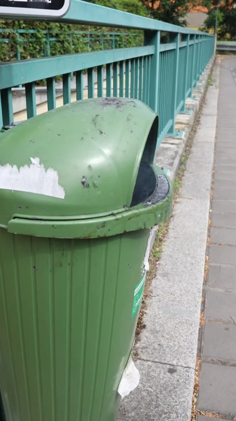 Smoke coming from trash bin Stock Footage 336927538