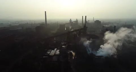 Smoke from Factory 库存影片 135723213