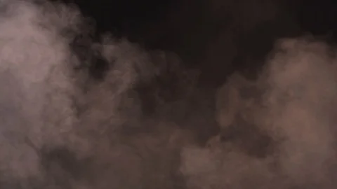 Smoke flowing over black screen Vidéo 102164419