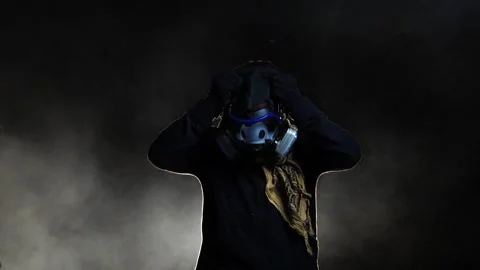 The smoke generated by toxic substances is harmful to human beings Vídeo Stock 221083068