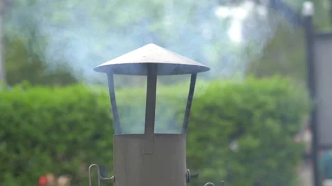 Smoke going up from chimney in slow motion Vídeos de archivo 93028689