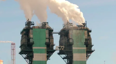 Smoke from large pipes (3) 库存影片 48631690