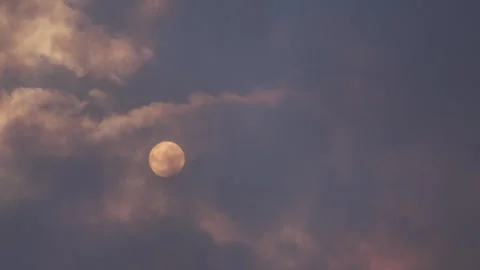 Smoke from a massive fire is blocking out the sun Stock-Footage 343854282