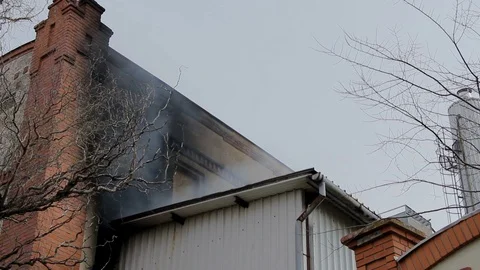 Smoke in the old factory 스톡 동영상 89162010