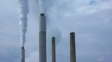 Smoke Stacks 4k 動画素材 85782964