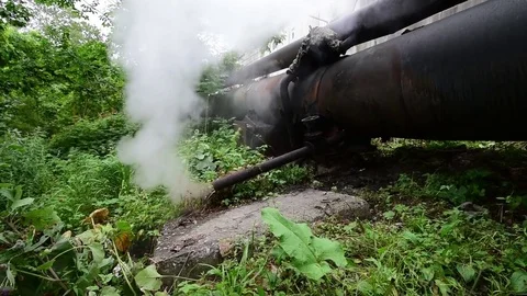 Smoke. Steam from a rusty pipe. 動画素材 78435847