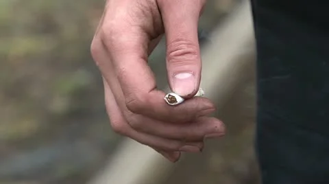 Smoker 動画素材 12160098