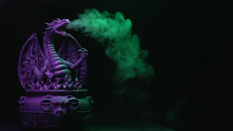 Smoking Dragon Frame Left 動画素材 170403537
