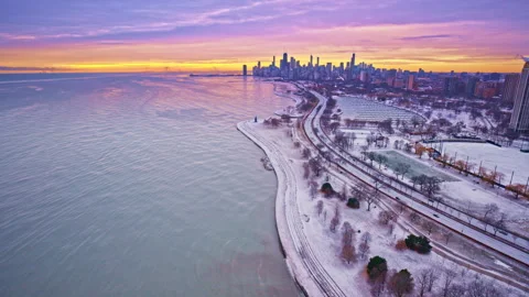 Smooth aerial drone capture of Chicago’s Loop at dawn in winter. Stock Footage 332140477