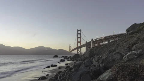 Smooth Baker Beach Golden Gate Bridge Ocean Evening Timelapse Vídeos de archivo 202110625