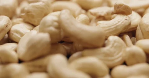 Smooth Camera Movement Over a Handful of Cashew Nuts. Vídeos de archivo 142319990