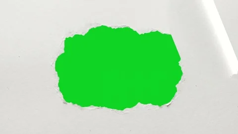 Smooth clean white paper round torn rip revealing animated on green screen 库存影片 335216344