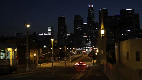 Smooth Dolly Shot Downtown Los Angeles Night Skyline City Lights Traffic Vidéo 335550405