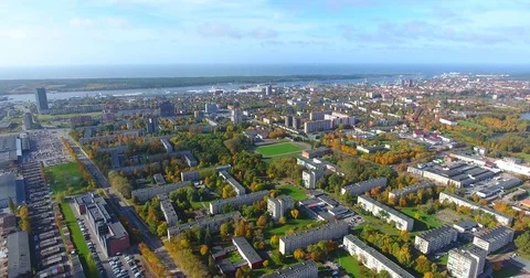 Smooth drone flight through Klaipeda City at high altitude - 2 스톡 동영상 81128957