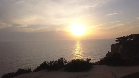 Smooth forward moving - Cliffs at Sunset Vidéo 98370457