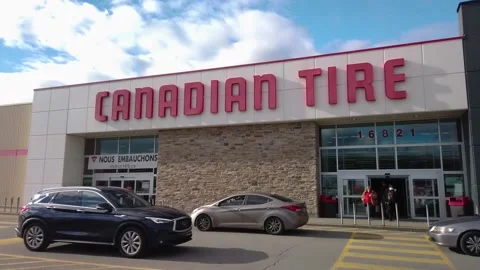 VIDEO: Largest Canadian Tire store in B.C. attracts crowd of