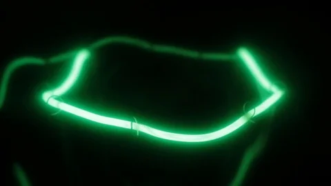 Smooth increase and decrease in power of the green incandescent lamp. 库存影片 80550927