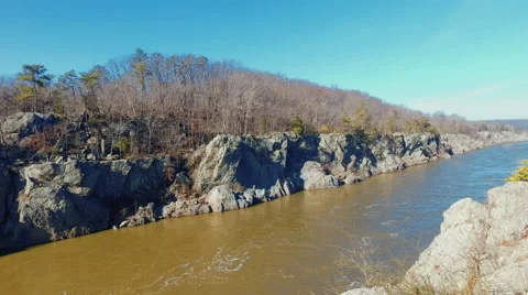Smooth pan from cliff overlooking Potomac River Video stock 57974154