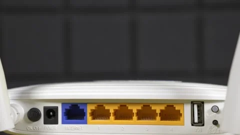 Smooth Rotation Wi-Fi Router Vídeo Stock 303399241