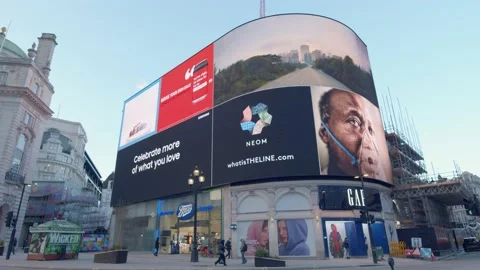 Smooth tracking shot of Piccadilly Circus digital billboards Stock Footage 148628831