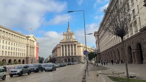 Smooth Traffic Outside National Assembly And Council Of Ministers Sofia 스톡 동영상 323950530