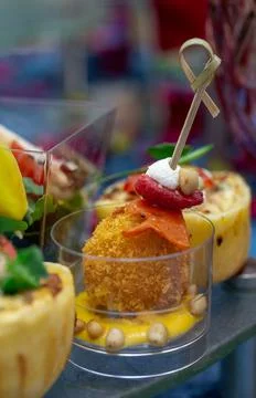 Snack in a cup on the buffet close-up Foto stock