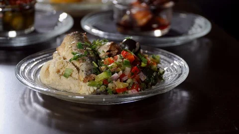 Snacks for alcohol are reserved on the table in the restaurant 스톡 동영상 104017076