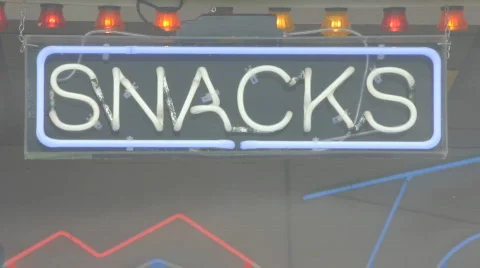 Snacks sign Vídeos de archivo 859742